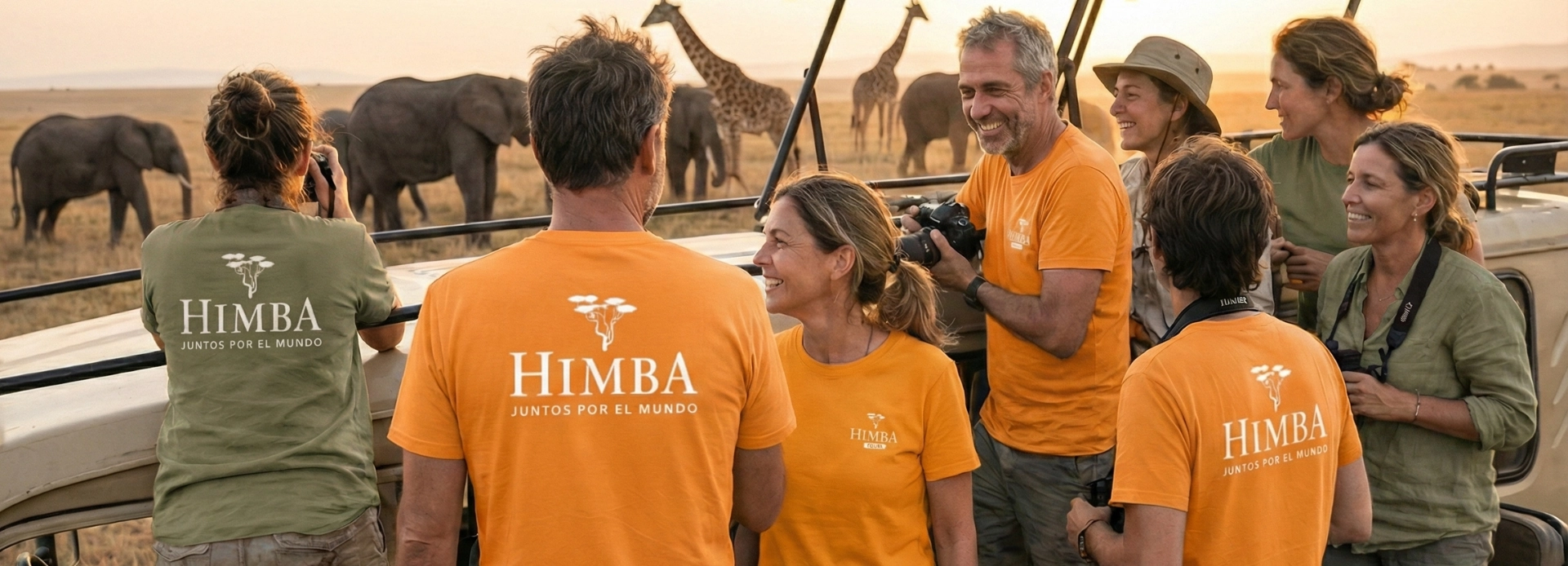 Grupo viajeros Himba Tours disfrutando